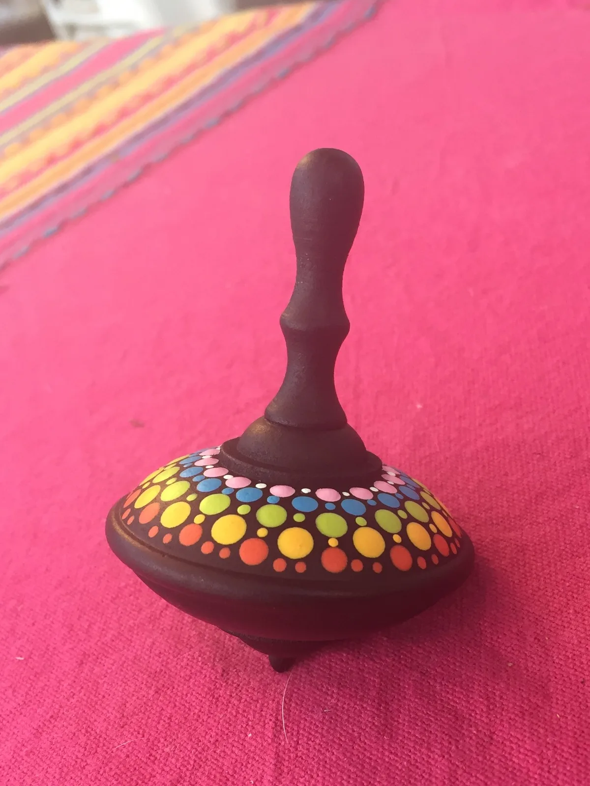 סביבון עץ מנדלה של יעל אלקיים