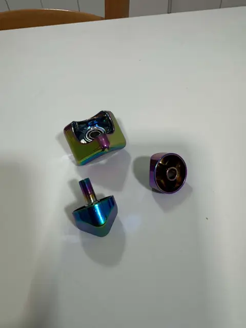 קוביית ספינר עם סביבון בתוכו