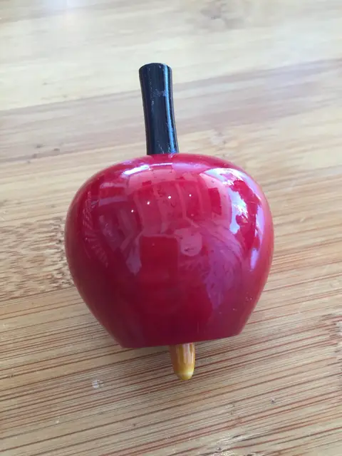 Londji Appel Wooden Spinning Top