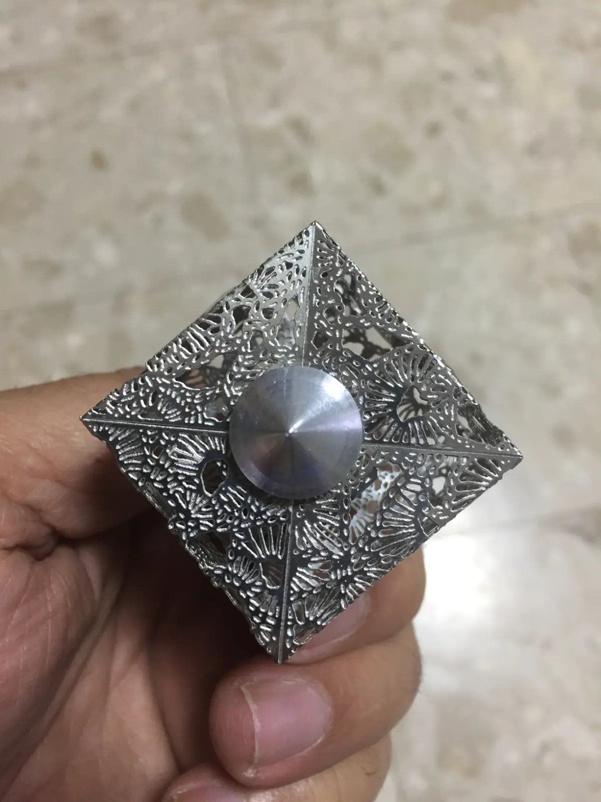 סביבון של טלילה אברהם ממטאלייס