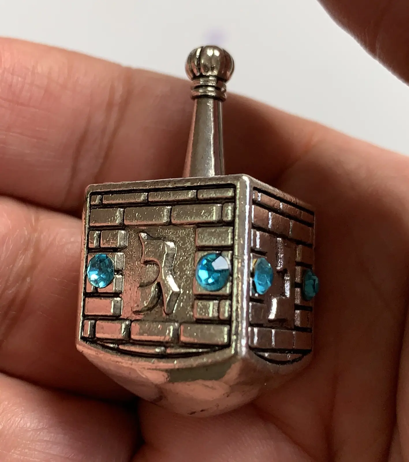Metal Art Yudika Spinning Top Gift from Adana Haqqani