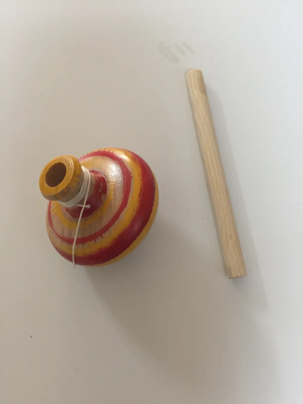 סביבון עם משגר מוט וחוט מבודפשט הונגריה