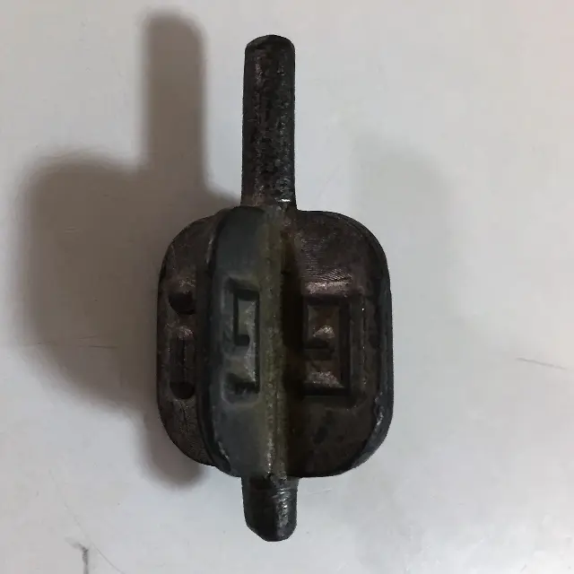 סביבון מכונף מעופרת עם כיתוב נס גדול הייה פה