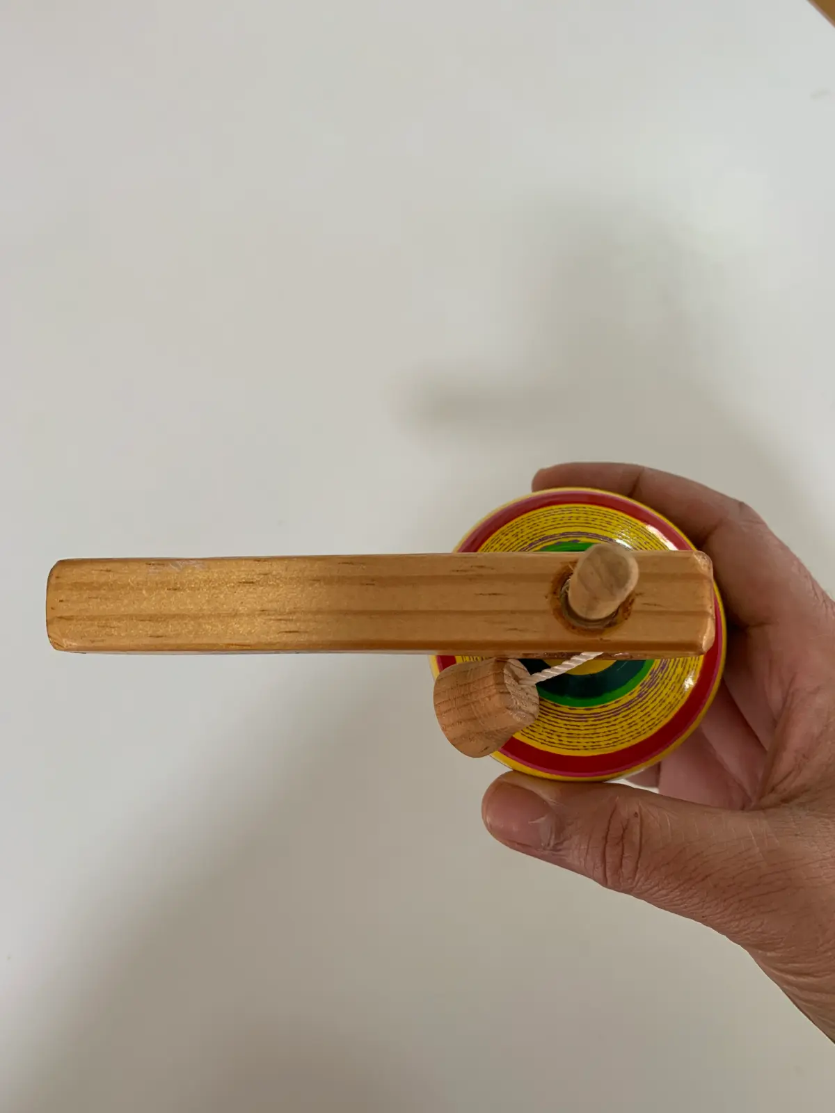 סביבון פורפרה עם משגר ממקסיקו קוֹסוּמֶל.