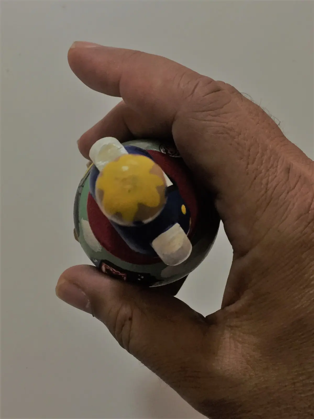 סביבון מצויר  עם טבעת משגר  וחוט מצ'כיה פראג