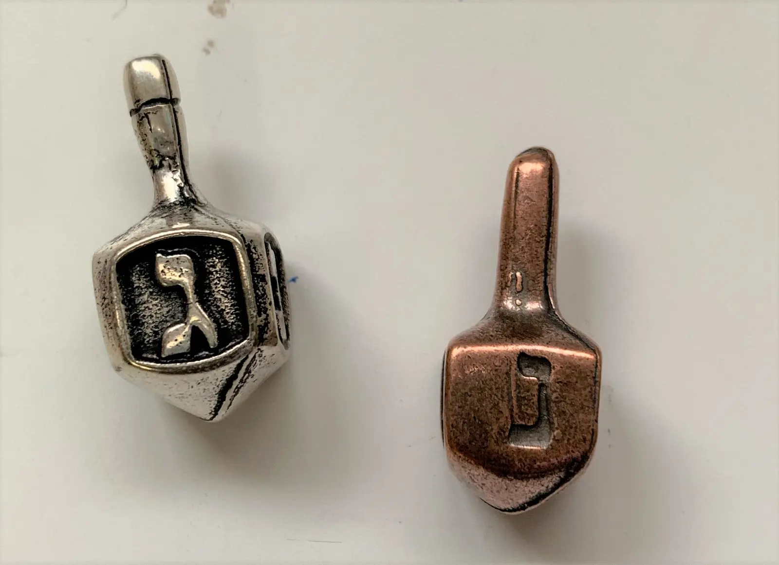 סביבון חנוכה  כסוף