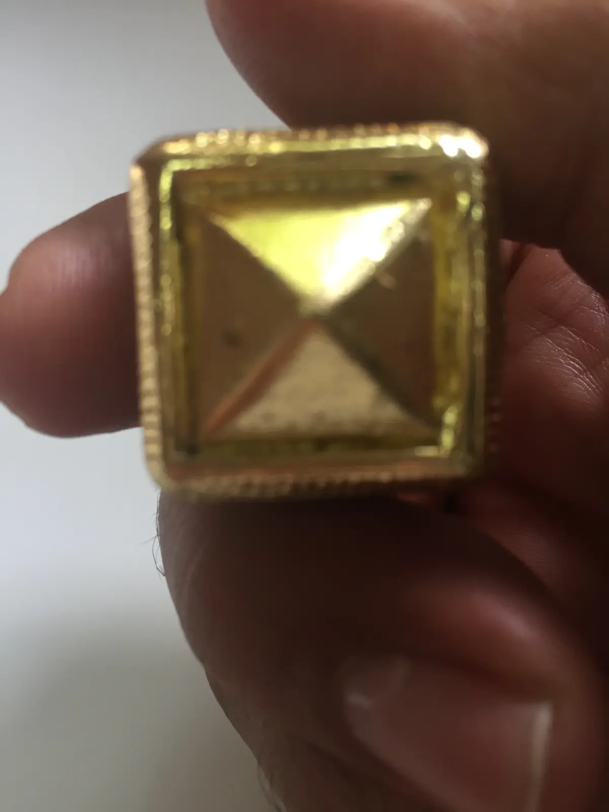 סביבון קופסא סגול של עמי מוצרי נוי