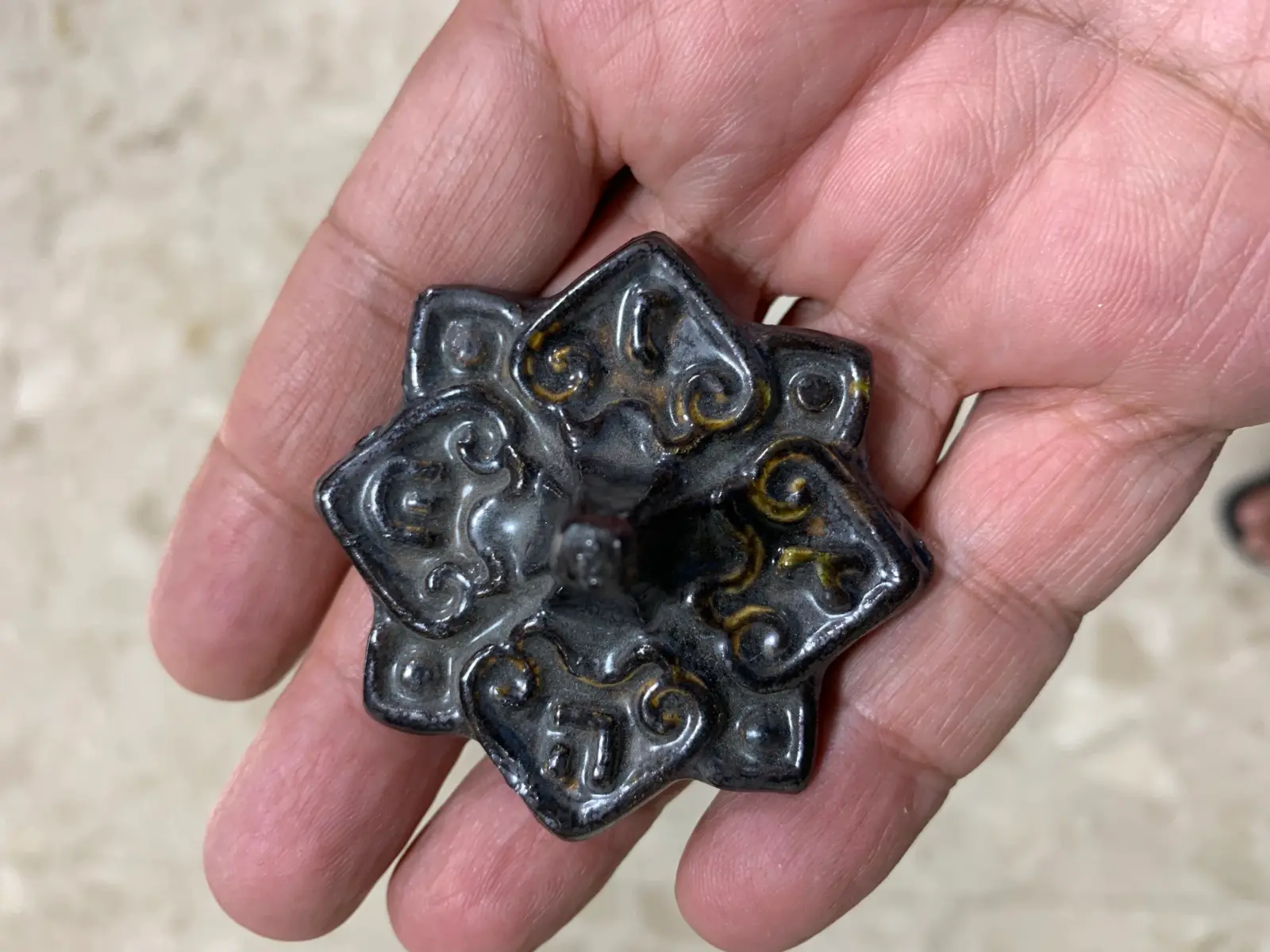 סביבון קרמי של שרה קונפורטי