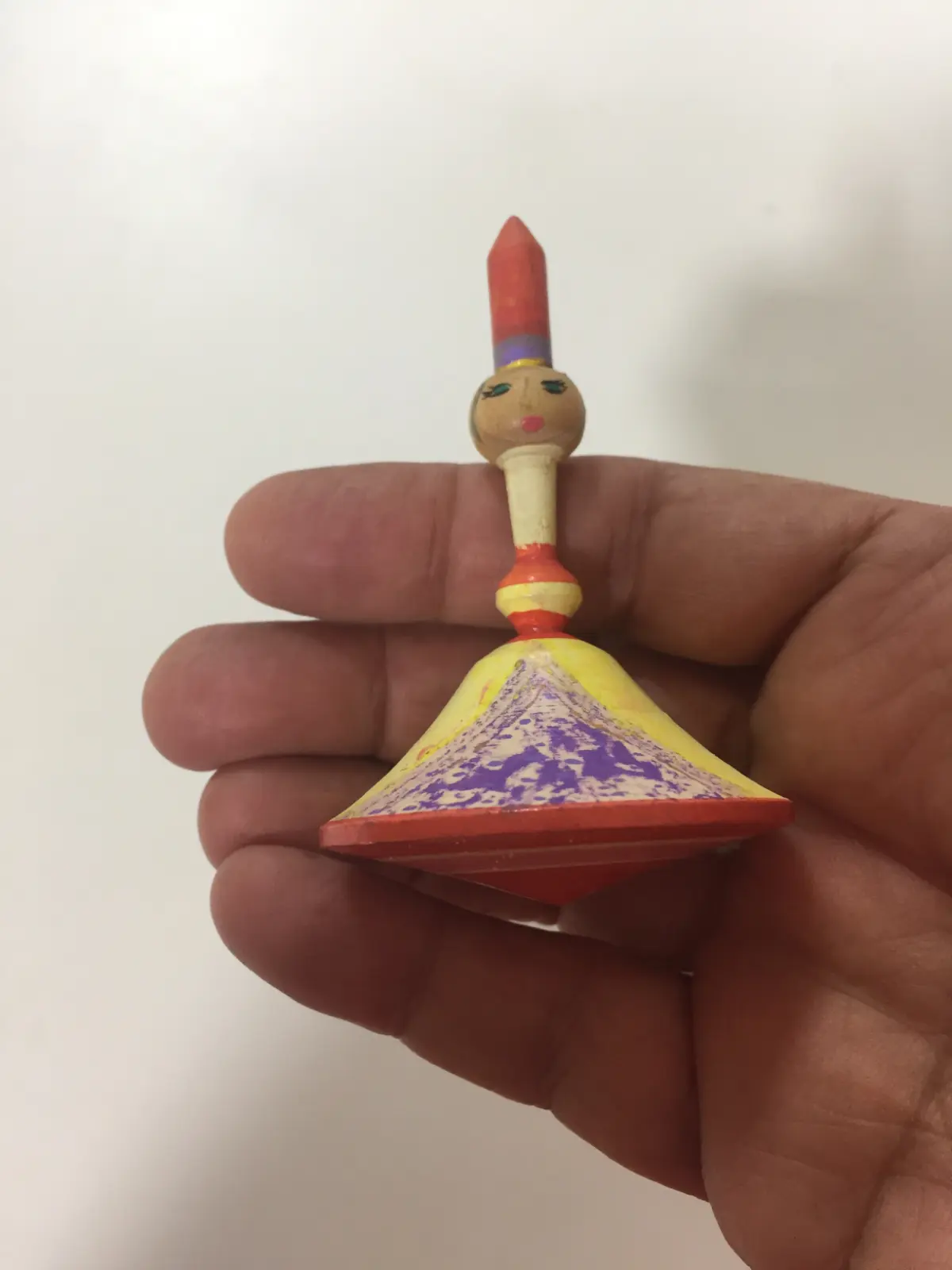 סביבון הרקדנית של שמעון אורנשטיין מנאות סמדר