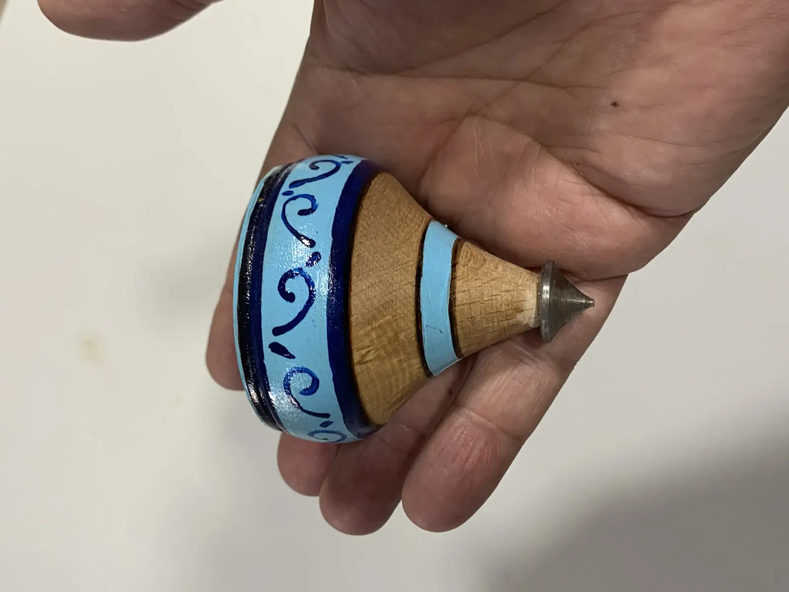סביבון פורפרה ארמני נקנה מחנות בובימה בחיפה