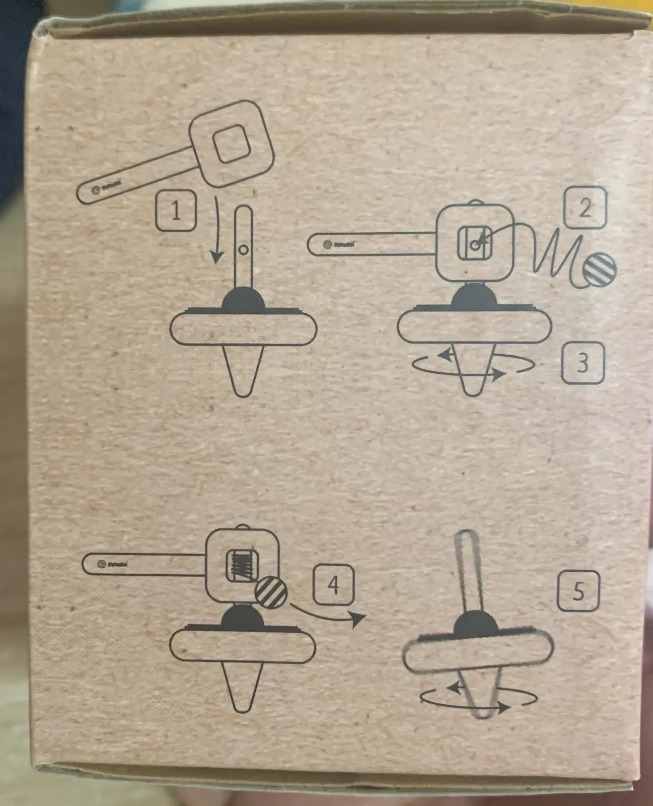 סביבון עץ עם ידית אחיזה ופרח,  של חברת סבורה