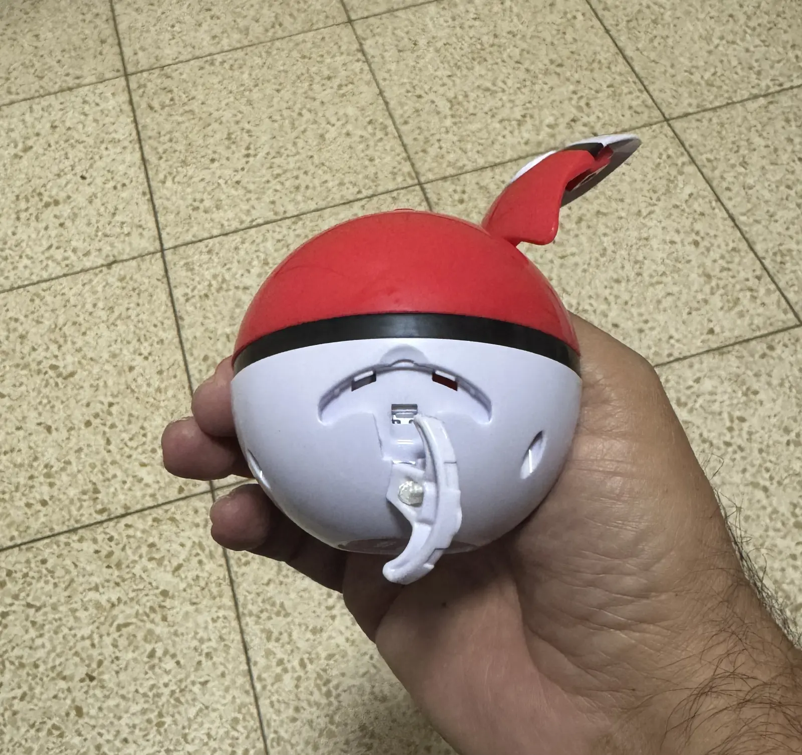 סביבון פוקימון קרב עם משגר