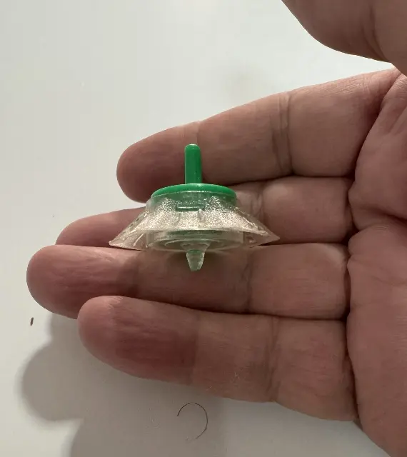 סביבון חנוכה פלסטיק אדום ושקוף  משנות ה-50-60
