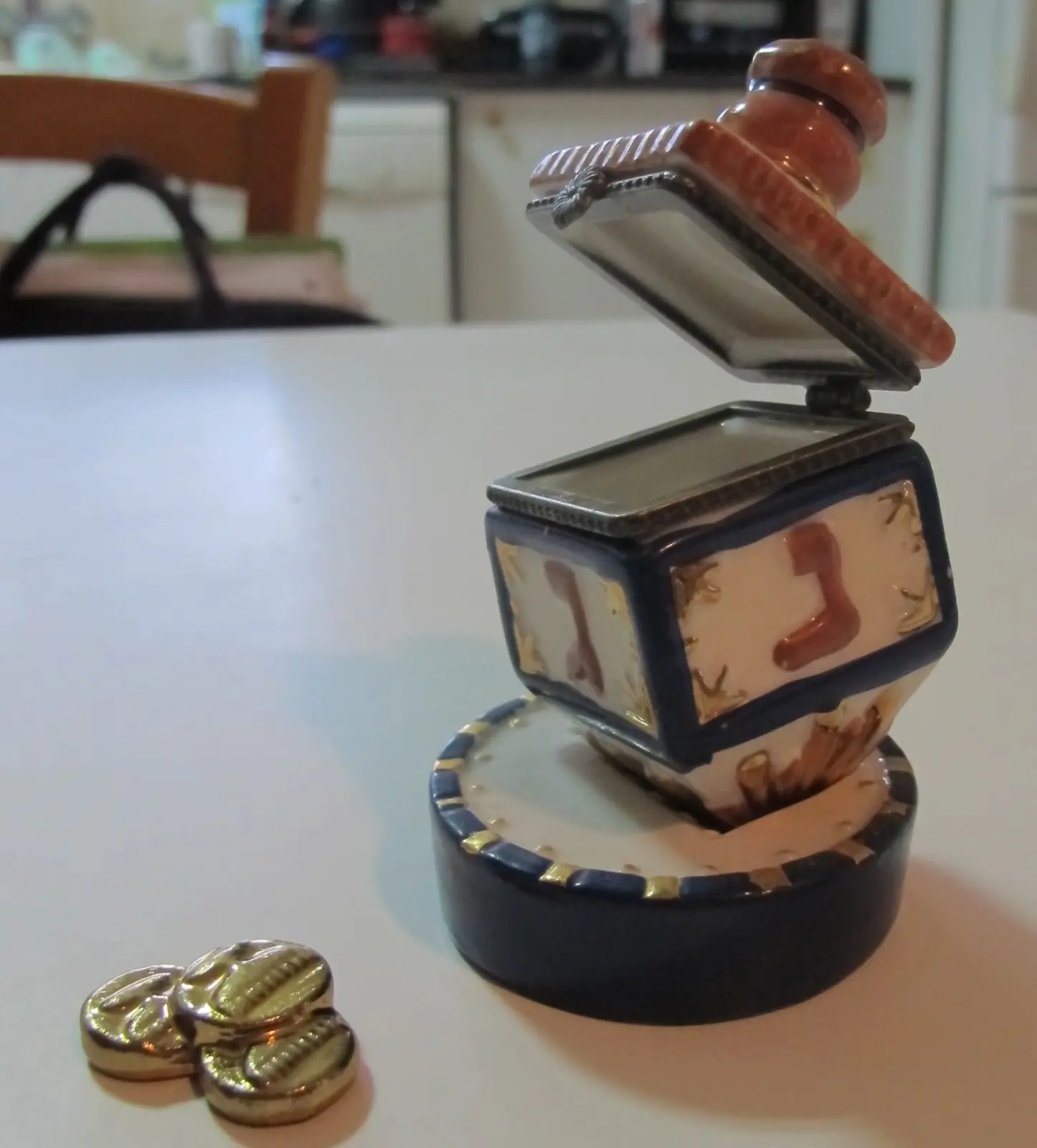 סביבון של לימוז' נקנה בירושלים