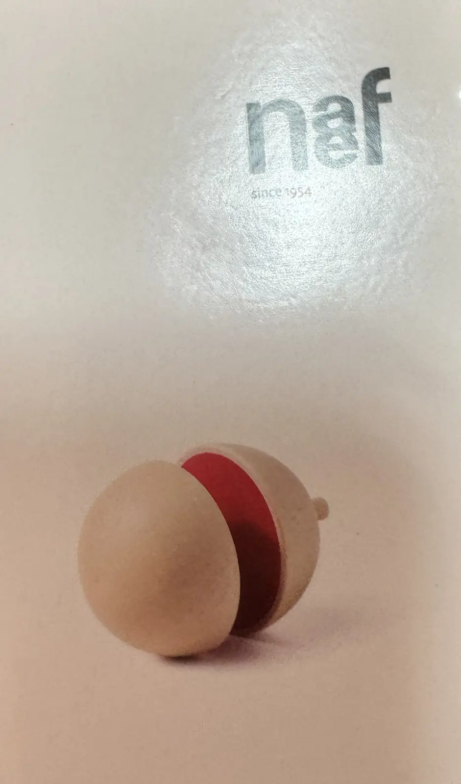 סביבון חצי כדור של החברה השוויצרית Naef